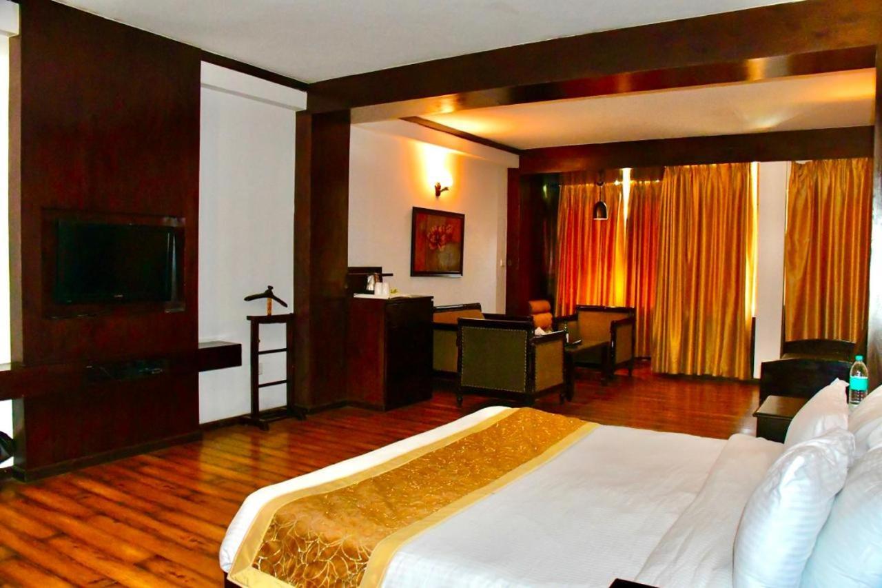 The Whispering Inn Resort And Bar 마날리 외부 사진