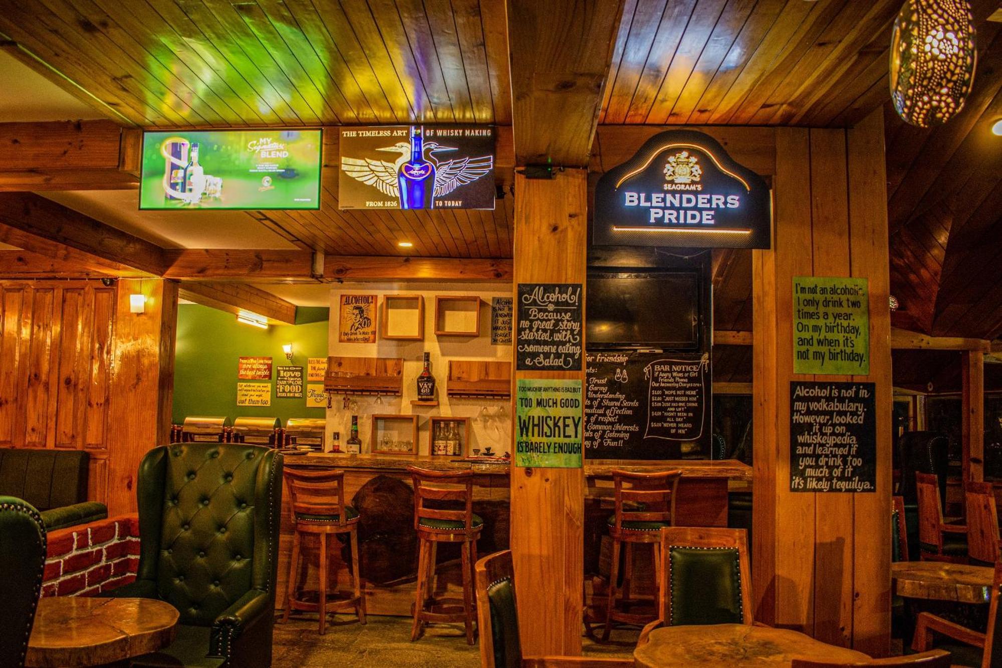 The Whispering Inn Resort And Bar 마날리 외부 사진