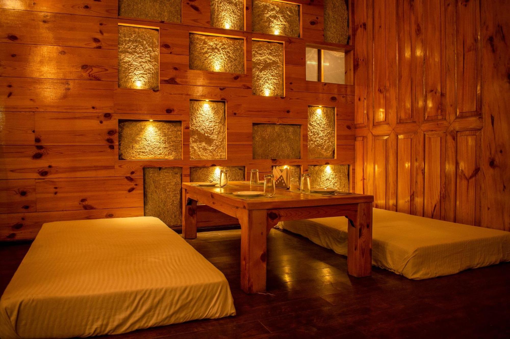 The Whispering Inn Resort And Bar 마날리 외부 사진