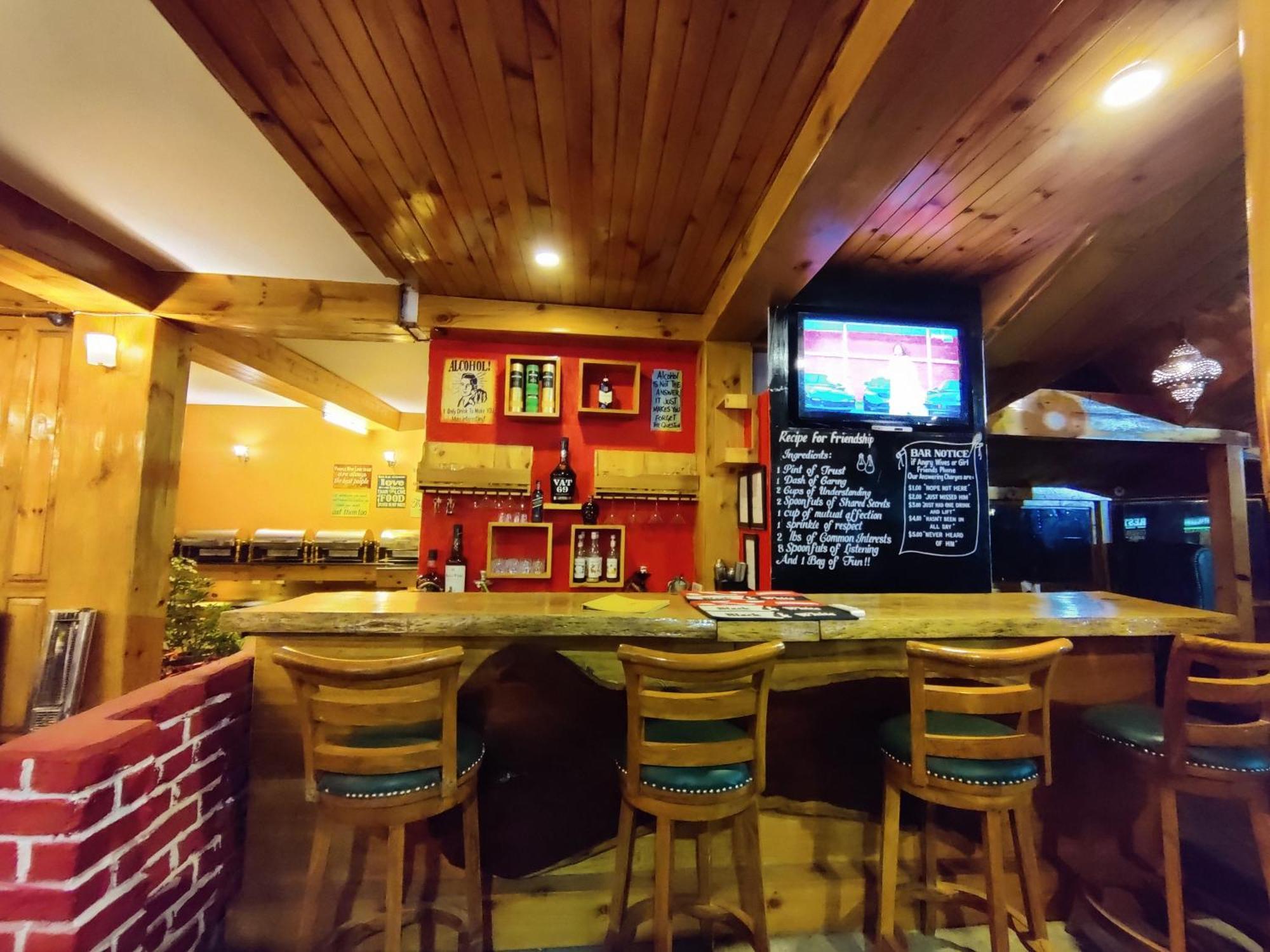 The Whispering Inn Resort And Bar 마날리 외부 사진