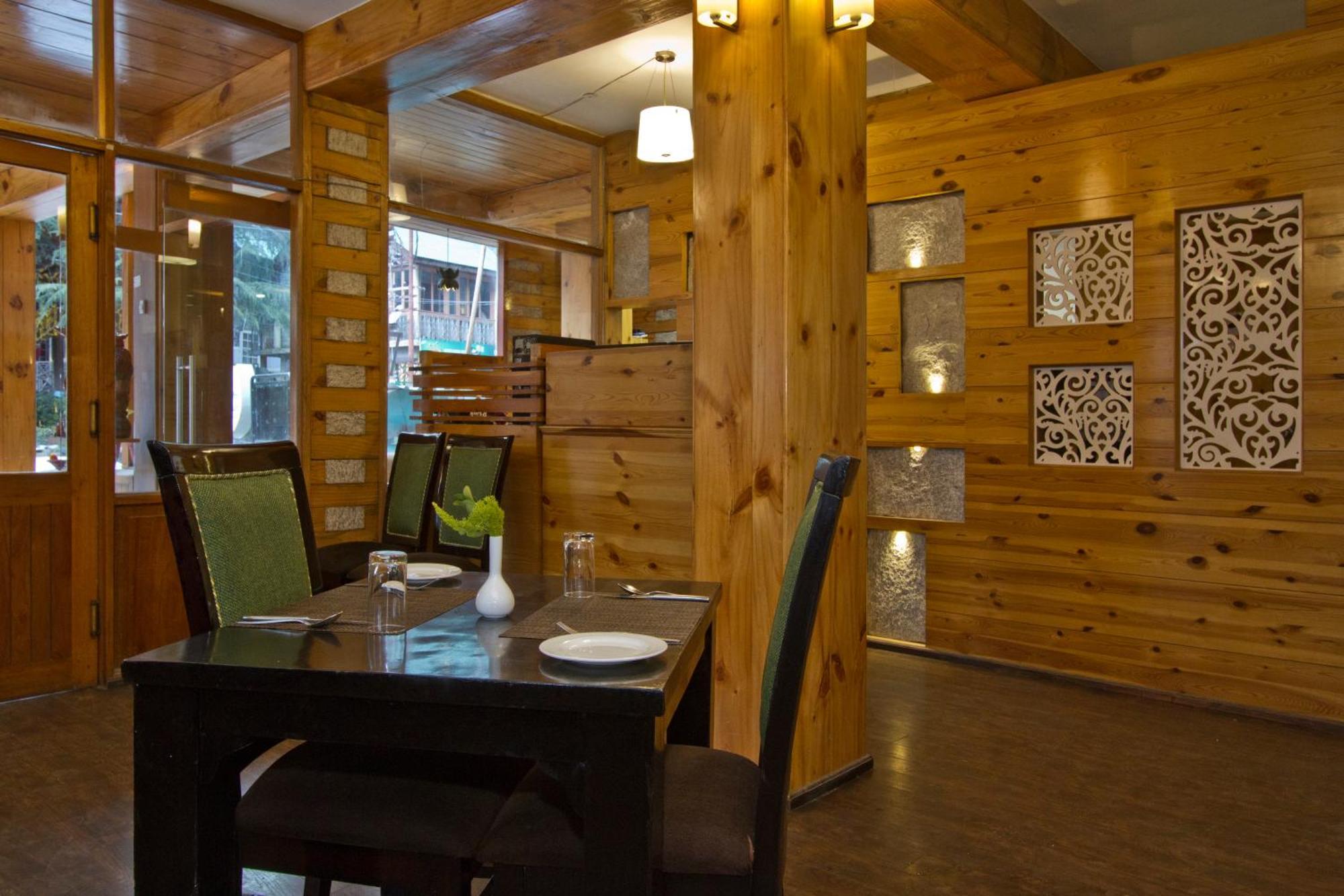 The Whispering Inn Resort And Bar 마날리 외부 사진