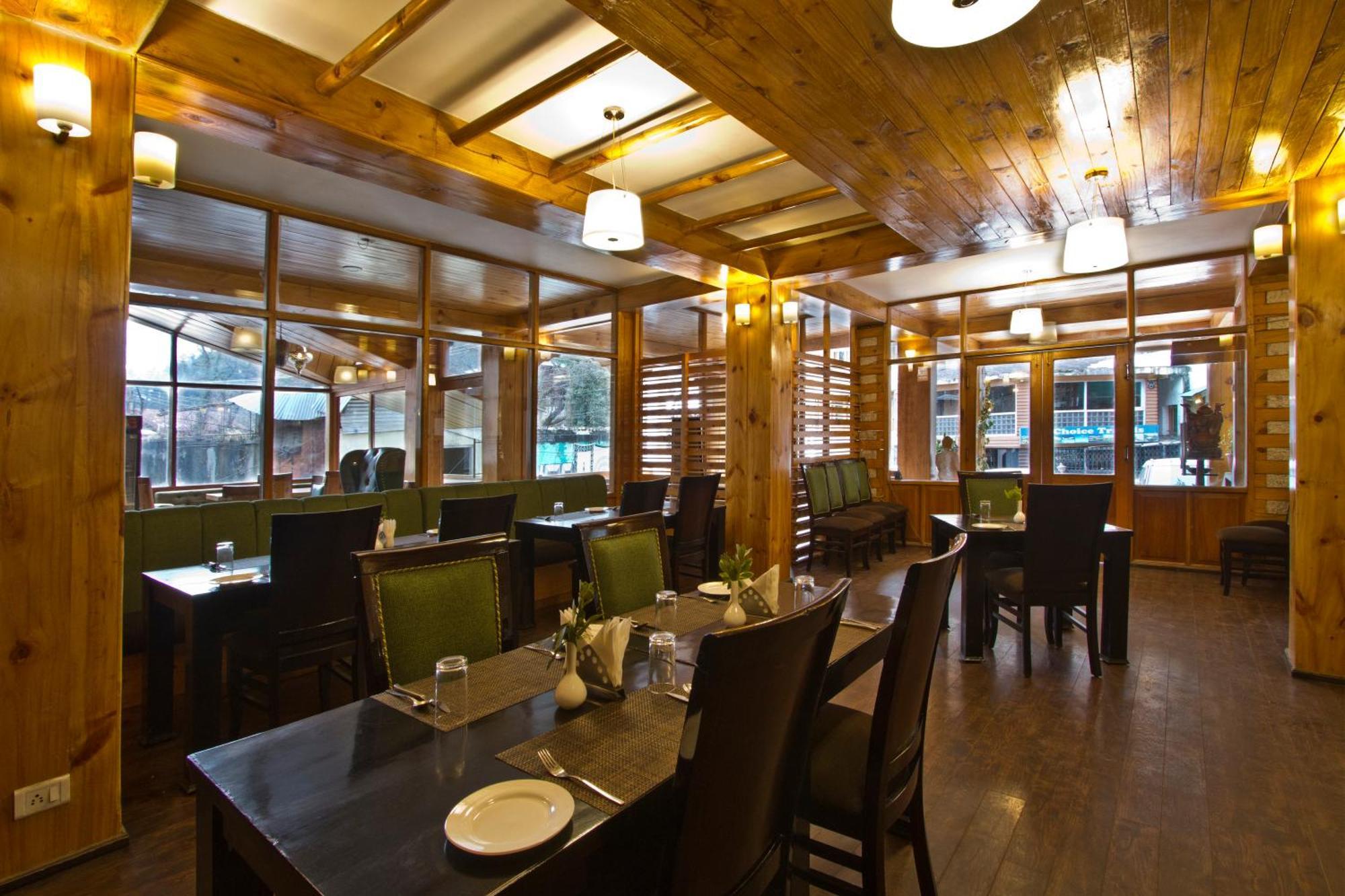 The Whispering Inn Resort And Bar 마날리 외부 사진