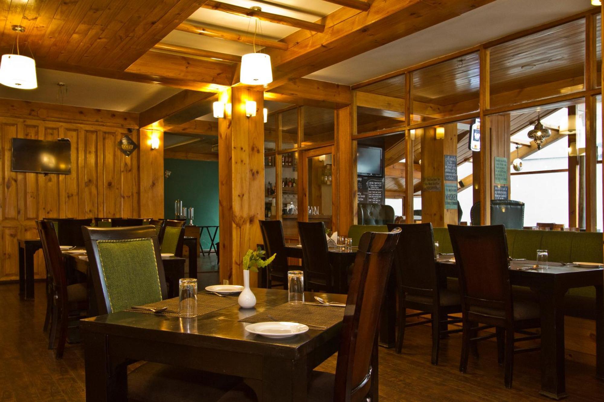 The Whispering Inn Resort And Bar 마날리 외부 사진